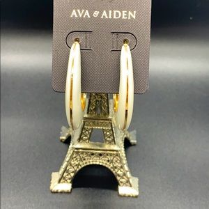 🤍white & gold tone🤍 hoop earrings